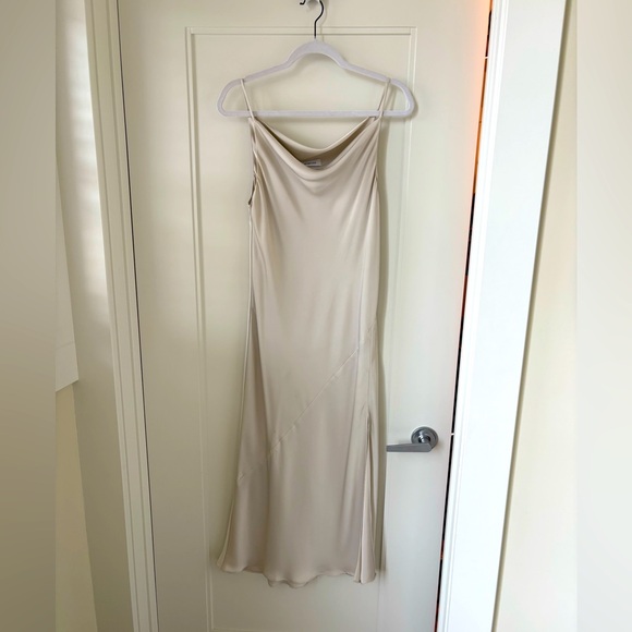 Babaton Fonda satin dress - Picture 1 of 5